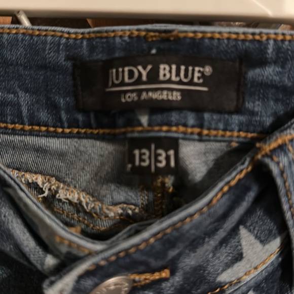 Judy Blue star denim - Picture 2 of 7